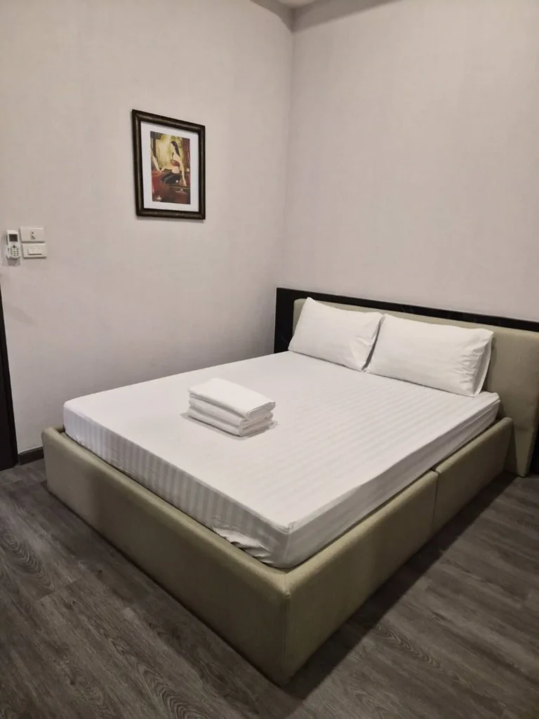 Standard Room 18 (WebW)